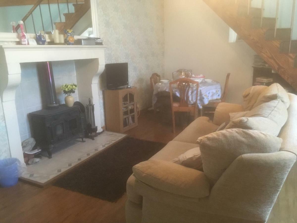 Le Petit Bijou Bed & Breakfast Saint-Fraigne Dış mekan fotoğraf