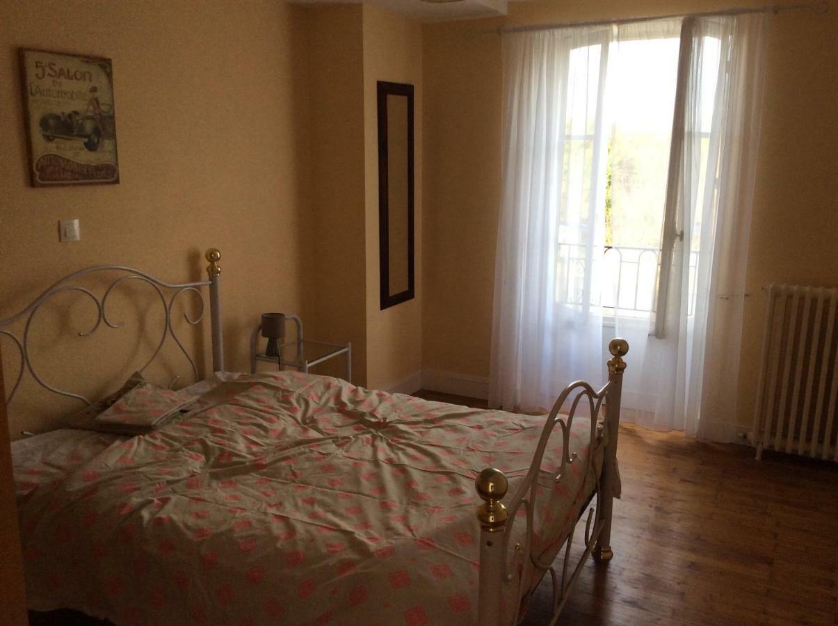 Le Petit Bijou Bed & Breakfast Saint-Fraigne Dış mekan fotoğraf